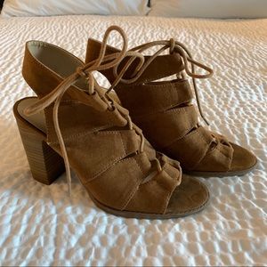 Kenneth Cole Reaction Suede Chunky Heels - Size 9